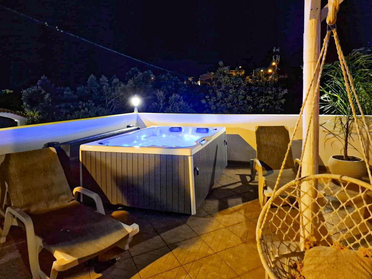 Da Encosta - Private - Heated Swimming Pool - By Bedzy Villa