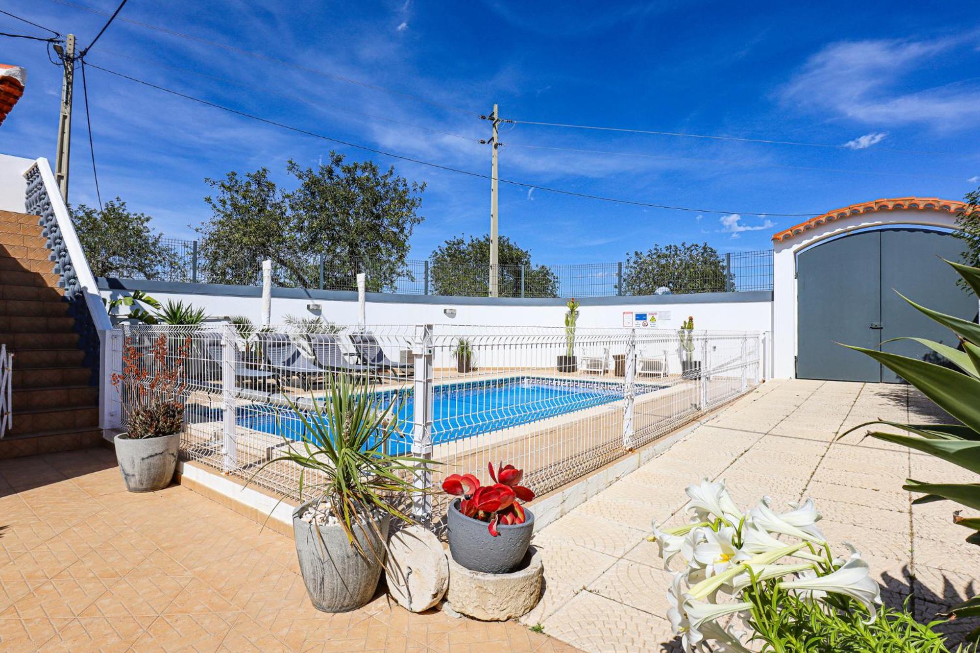 Da Encosta - Private - Heated Swimming Pool - By Bedzy *